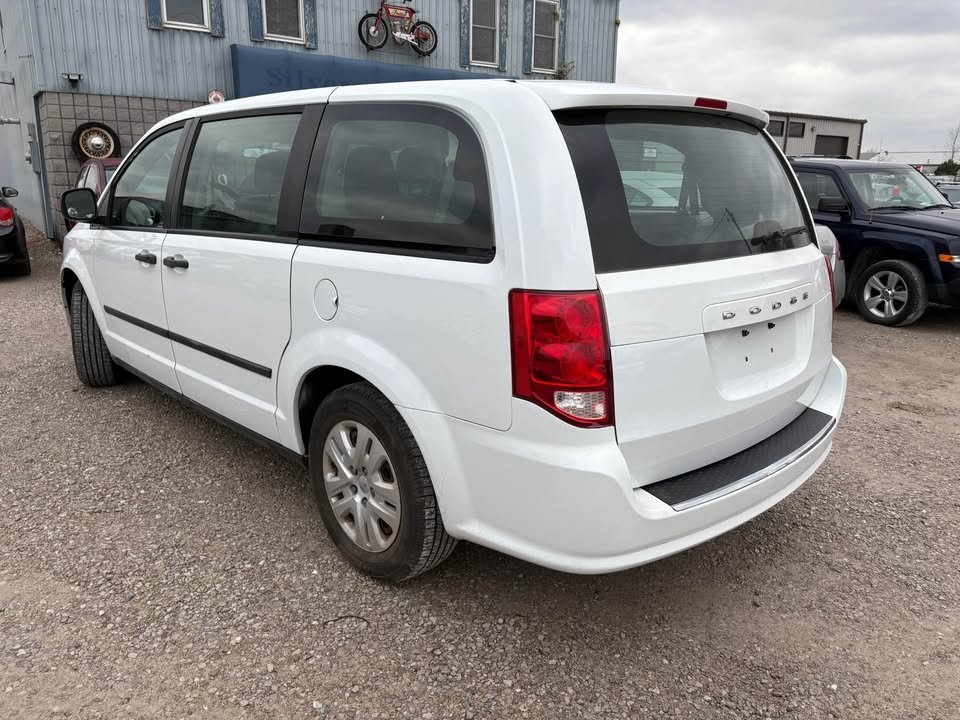 2014 Dodge Grand Caravan SE - DNDN Auto Sales